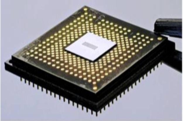 Holey Optochip - terabit na sekundę od IBM