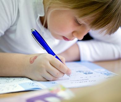 Kursy językowe. Wystrzegaj się tego w umowach ze szkołami