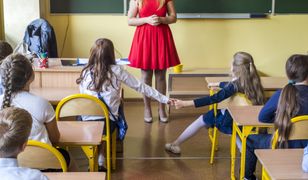 Sposób nauczycieli na niskie pensje. "Najlepsi zarabiają ponad 130 zł za godzinę"