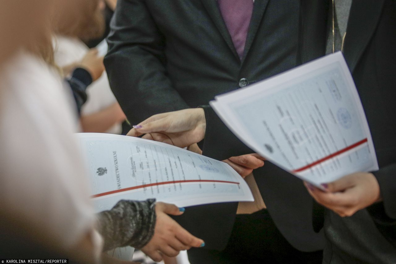 Ósmoklasiści mają problem. Nagła zmiana zasad. Uczniowie oburzeni