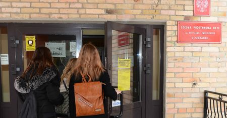Strajk nauczycieli i egzamin gimnazjalny. "Nauczyciele chcą nie dopuścić do klasyfikacji maturzystów"