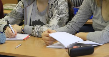 Strajk nauczycieli. Rodzice się boją, że "strajkowe" dni będzie trzeba odrabiać. "W weekendy, a może i w wakacje"