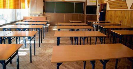 Nauczyciele podają swoją dyrektor do sądu. "Nielegalnie nas inwigilowała"