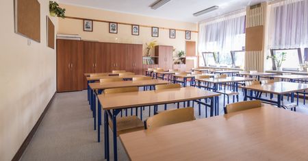 Strajk nauczycieli. Ogromne problemy w szkołach. Rodzice mogą wziąć zasiłek