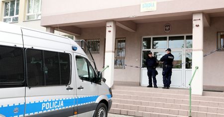 Warszawa Wawer. Tragedia w szkole. 15-letni Emil B. będzie odpowiadał jak dorosły