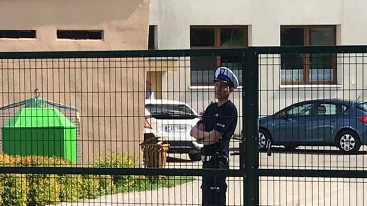 Poręba. Sprawę pobicia dziewczynki bada policja