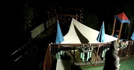 Poznań: nieznani sprawcy podpalili przedszkole. Jest nagranie