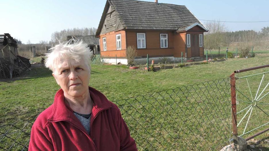 Alicja Zajkowska posiada 4 ha ziemi tuż przy przejeździe kolejowym