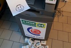 Włożył kartę do bankomatu, ale pieniędzy nie wypłacił. Dostał za to uśmiechniętą buźkę