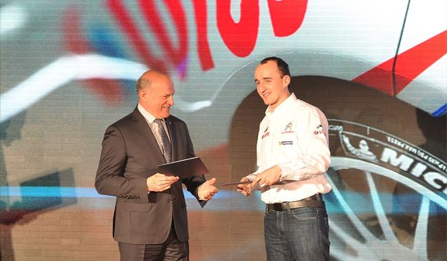 Oficjalnie: Kubica rozpoczął współpracę z Lotosem