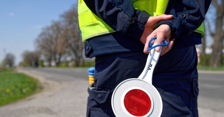 Śmiertelny wypadek pod Grójcem. Zginął 20-latek jadący bmw