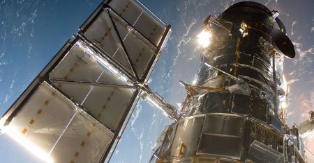 Kosmiczny Teleskop Hubble’a wykrył komety wokół innej gwiazdy