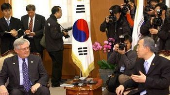 Curt Weldon i koreański minister spraw zagranicznych Ban Ki-Moon