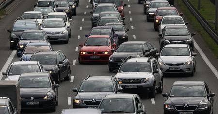 Wypadek na trasie S8. Potężny korek w kierunku Marek