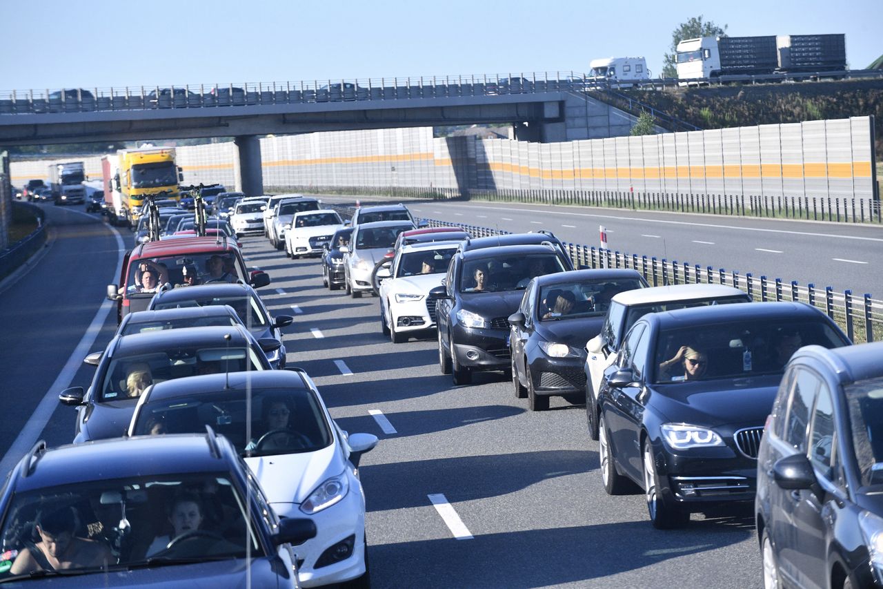 Łódź. Zamknięty węzeł A1. Wiadukt zaczął pękać