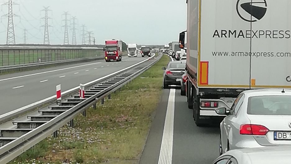 Korek ma już 10 km i wciąż rośnie