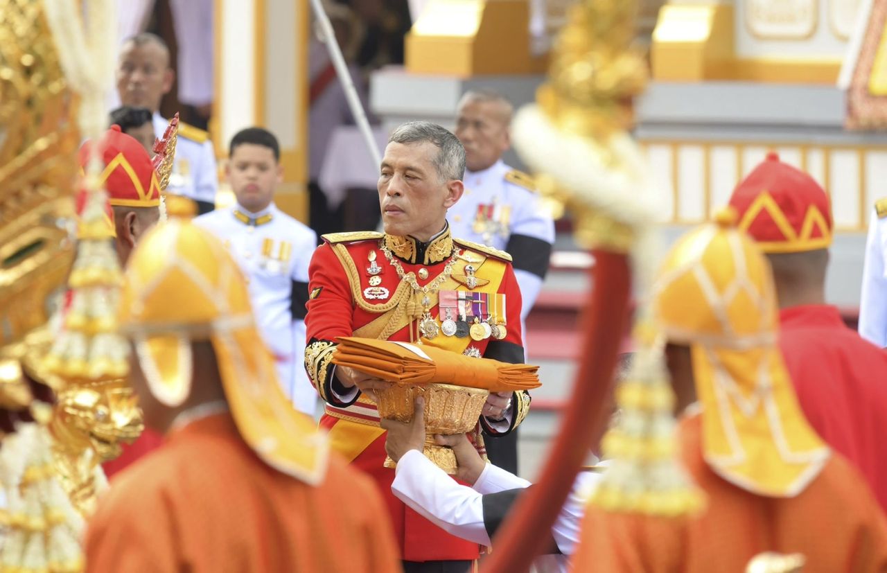Król Tajlandii przejął gigantyczny majątek. Nikomu nie wolno go skrytykować