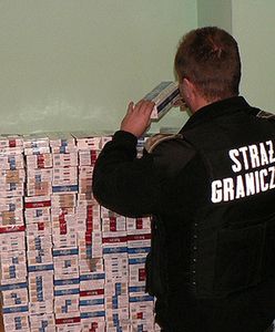 Miał w samochodzie 215 tysięcy papierosów