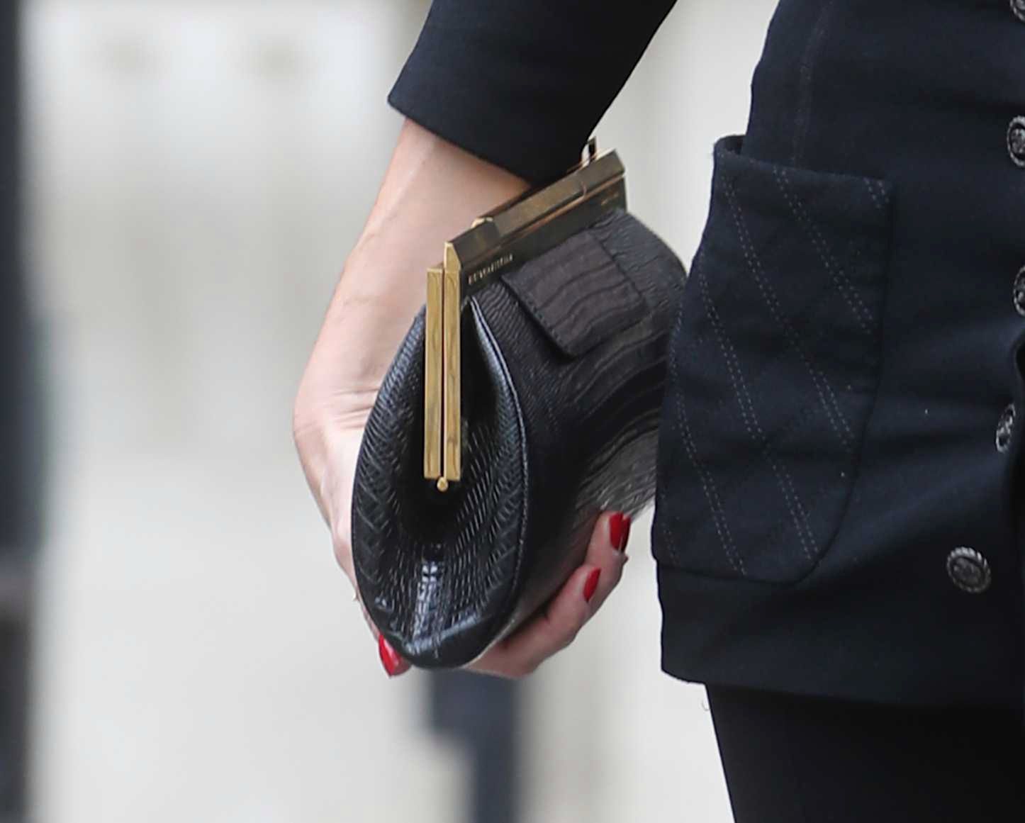 Victoria Beckham - stylowa torebka, Paryż 2019