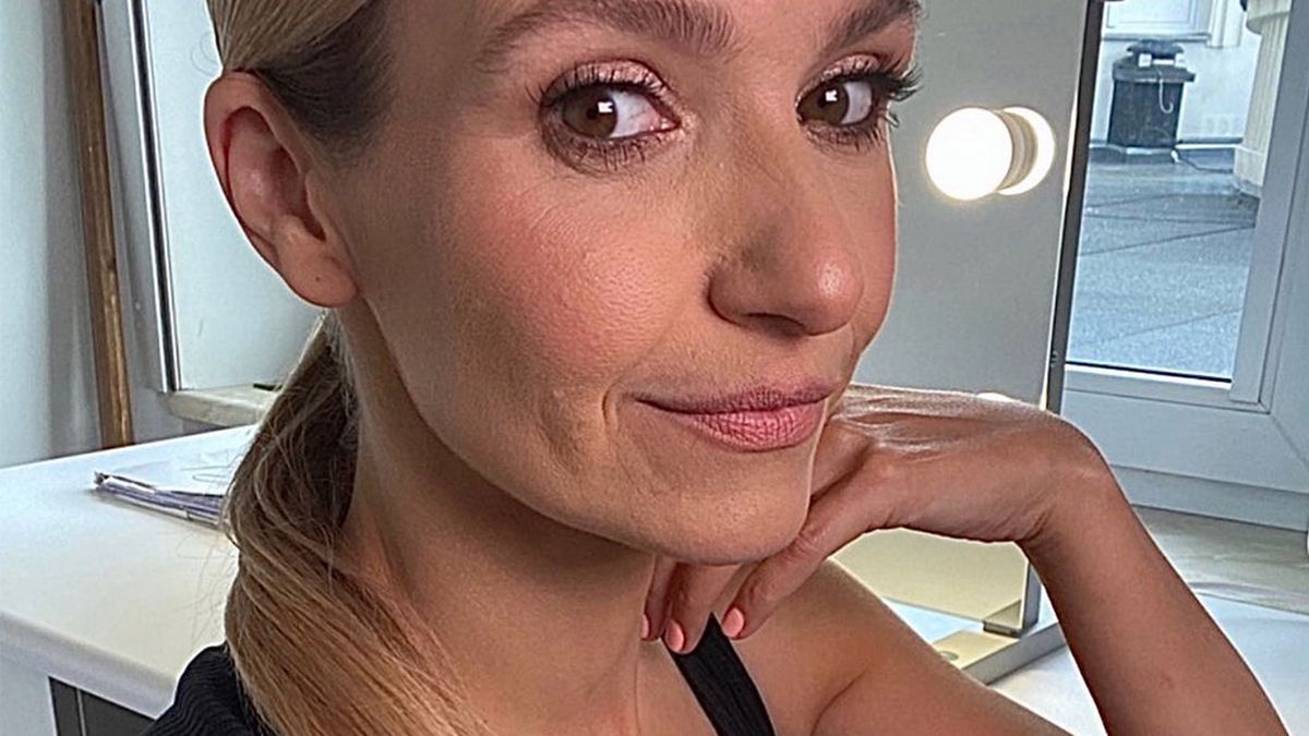 Joanna Koroniewska rozlicza się z ojcem w emocjonalnym wpisie na Instagramie. "Ojciec to stan emocji a nie wspólny kod DNA". Padły mocne słowa