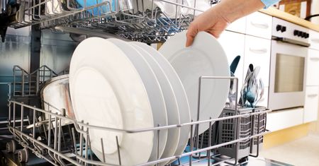Jak załadować zmywarkę? Instrukcja krok po kroku