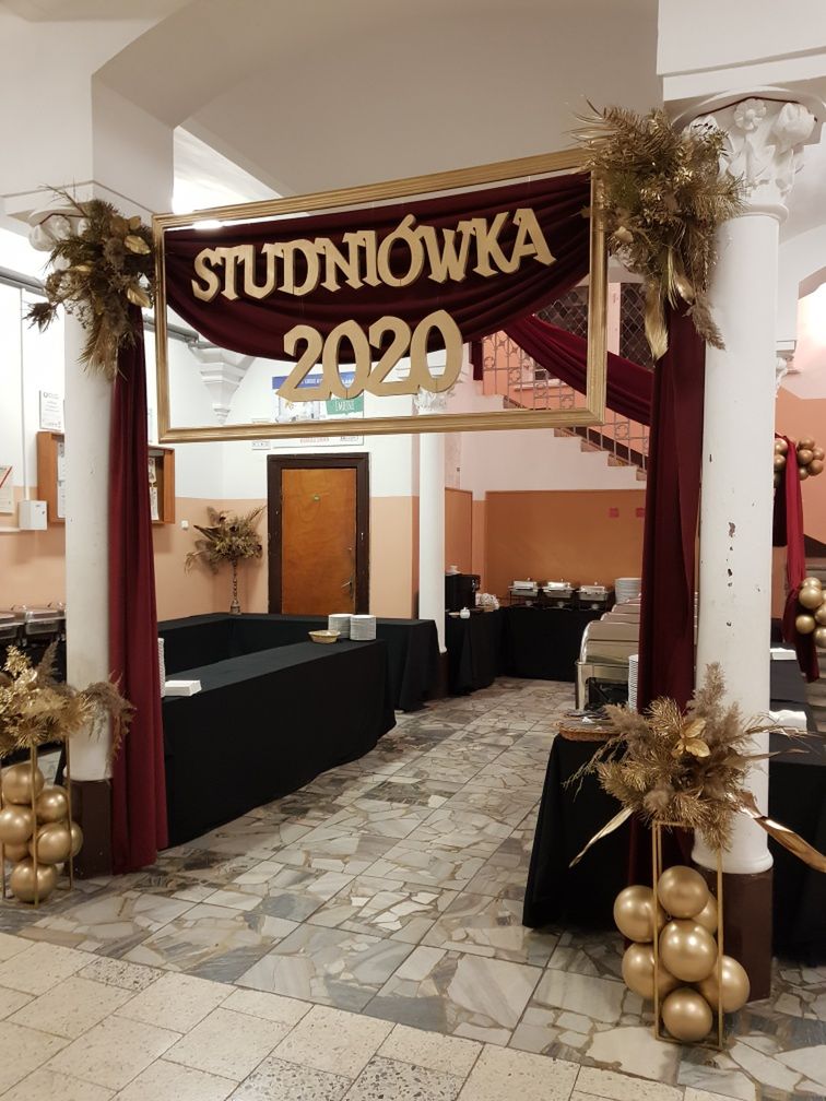 Studniówka 2020. W I Liceum Ogólnokształcącym w Olsztynie. 