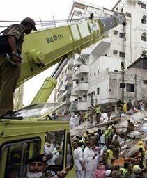 76 zabitych w budynku w Mekce