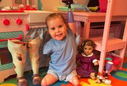 2-latka, której amputowano wszystkie kończyny, otrzymała lalkę wyglądającą tak samo jak ona