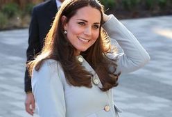 Księżna Kate z widocznym ciążowym brzuszkiem