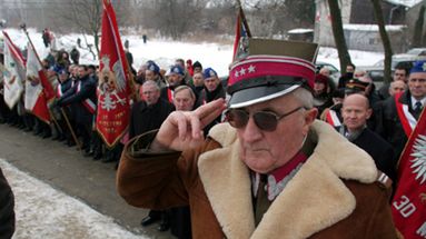 Apel Pamięci pod pomnikiem bitwy o Olszynkę Grochowską
