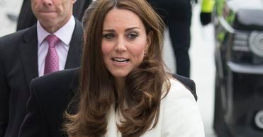 Księżna Kate zatrudniła swoich rodziców