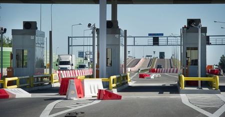 A4: na odcinku, który miał być bezpłatny, już stawiają bramki