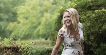 Kobiece sukienki na wiosenną randkę lub imprezę. Zobacz najmodniejsze modele w niskich cenach