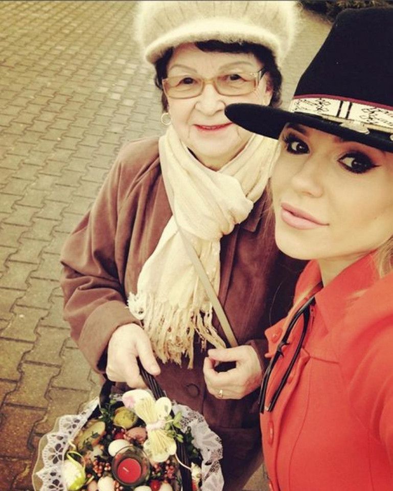 Doda z ukochaną babcią.