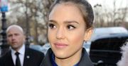 Jessica Alba w kobaltowej kreacji