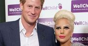Książę Harry spotkał się z Lady Gagą! Piosenkarka zaskoczyła kreacją