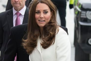 Księżna Kate zatrudniła swoich rodziców