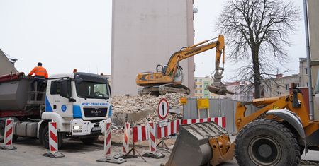 Burzone są kamienice przy Wawelskiej