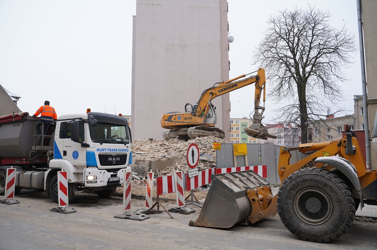 Burzone są kamienice przy Wawelskiej