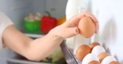 Myjesz jajka przed włożeniem do lodówki? Ten błąd może cię wiele kosztować!