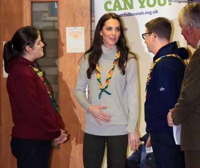 Księżna Kate ukrywa ciążowy brzuszek?