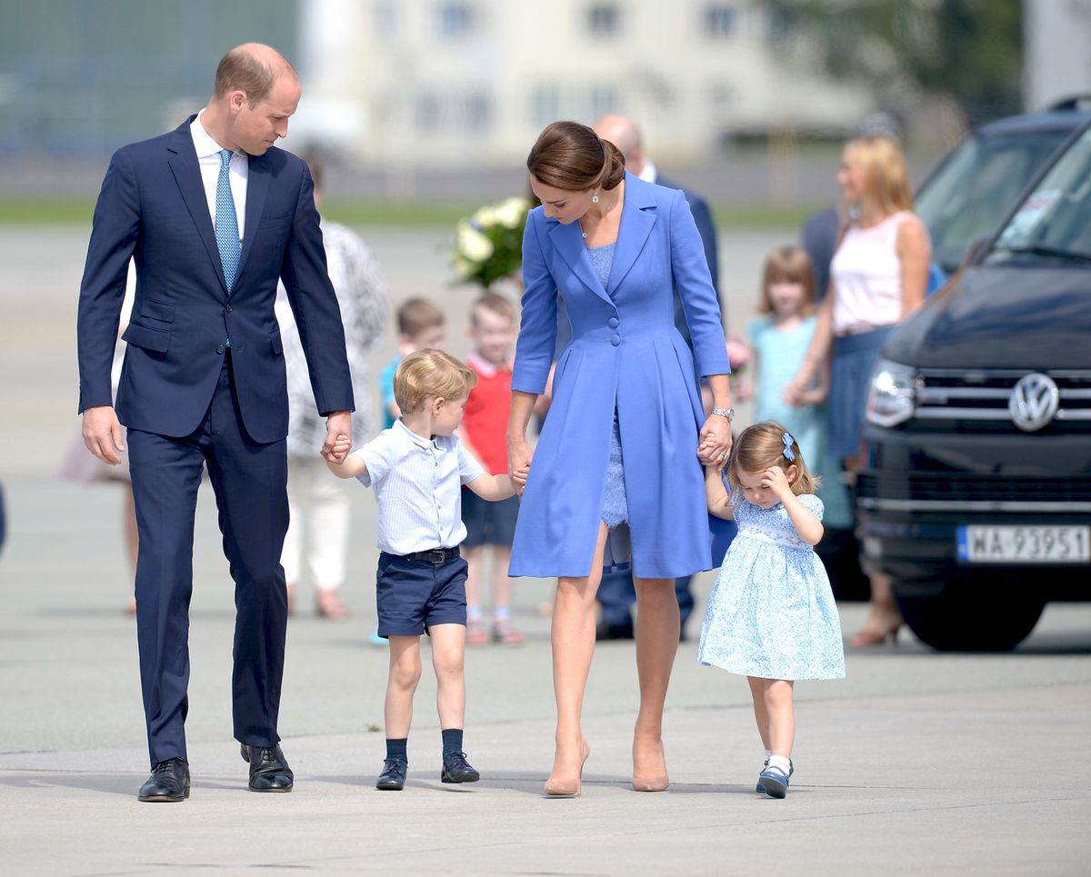 Kate i William próbują zapanować nad gromadką swoich dzieci. Uroczy widok!