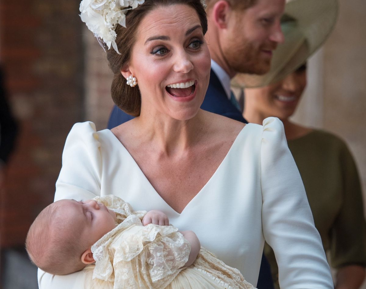 Księżna Kate pozuje z 3-miesięcznym synkiem. Uśmiech małego Louisa jest rozbrajający