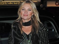 Rockowa stylizacja Kate Moss