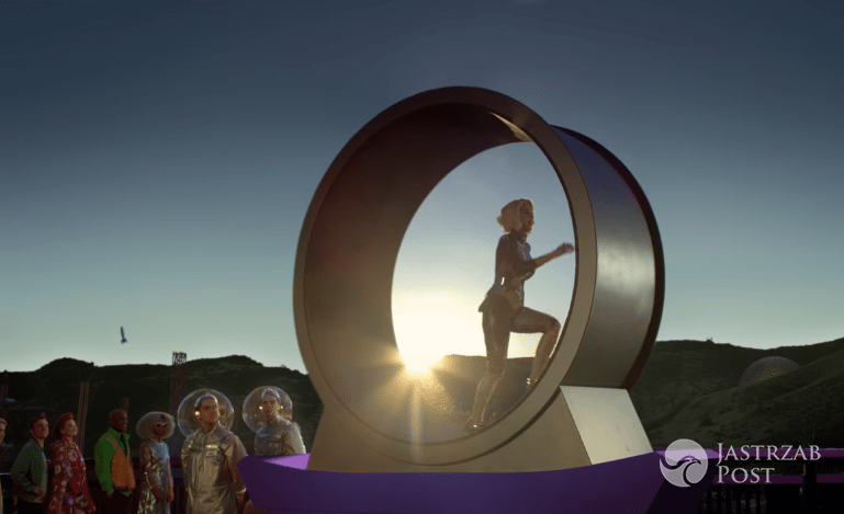 Katy Perry zaprezentowała teledysk do piosenki "Chained to the Rhythm"