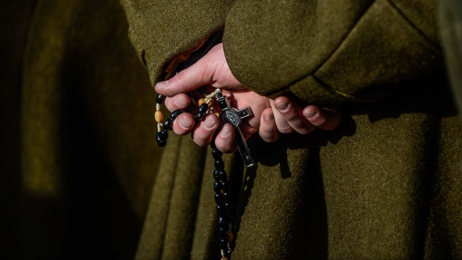 Kapelani w skarbówce zarabiają ok. 4,7 tys. zł miesięcznie