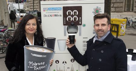 Wypij kawę, a automat przyjmie kubek z powrotem. Ekologiczny pomysł prosto z Austrii