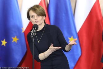 Zakaz handlu do zaostrzenia. Minister Jadwiga Emilewicz: Nie ma podstaw do rezygnacji
