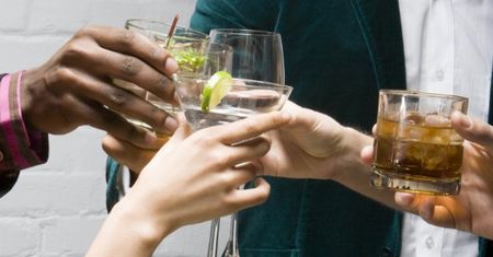 Za dużo wypiłeś? To wina szklanki!