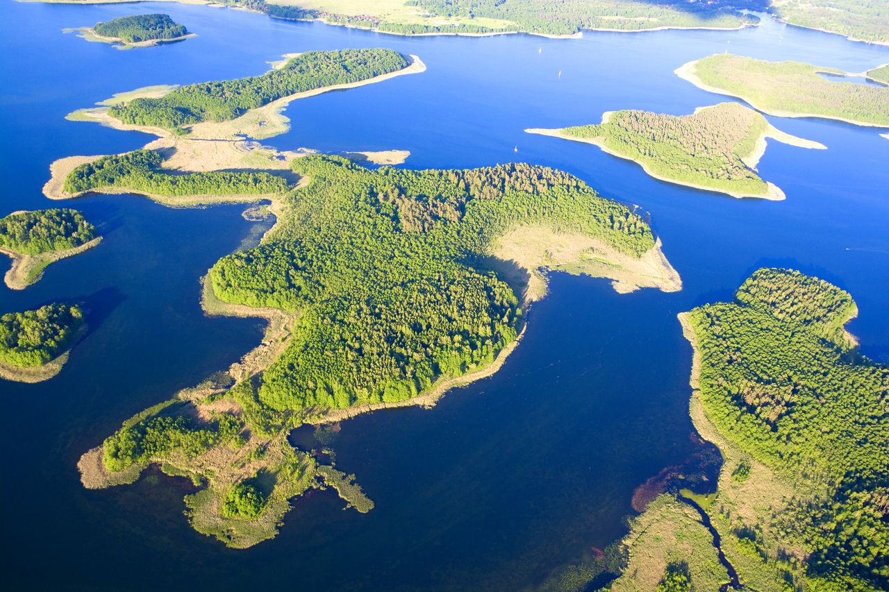 Mazury za płotem. Wymarzona działka z własną plażą nielegalna